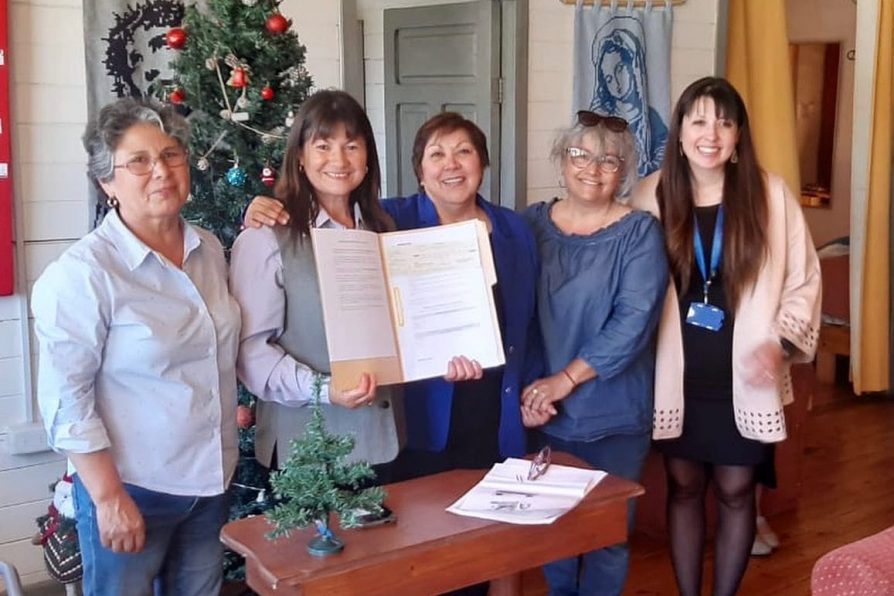 Delegada Josefina Toro entrega fondos de la Presidencia en La Estrella