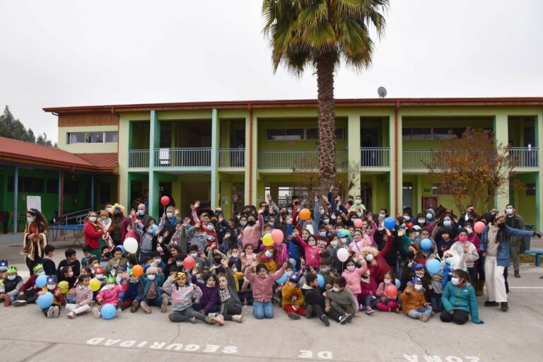 Alegre y participativa celebración del Día del Alumno en Escuela Peor es Nada